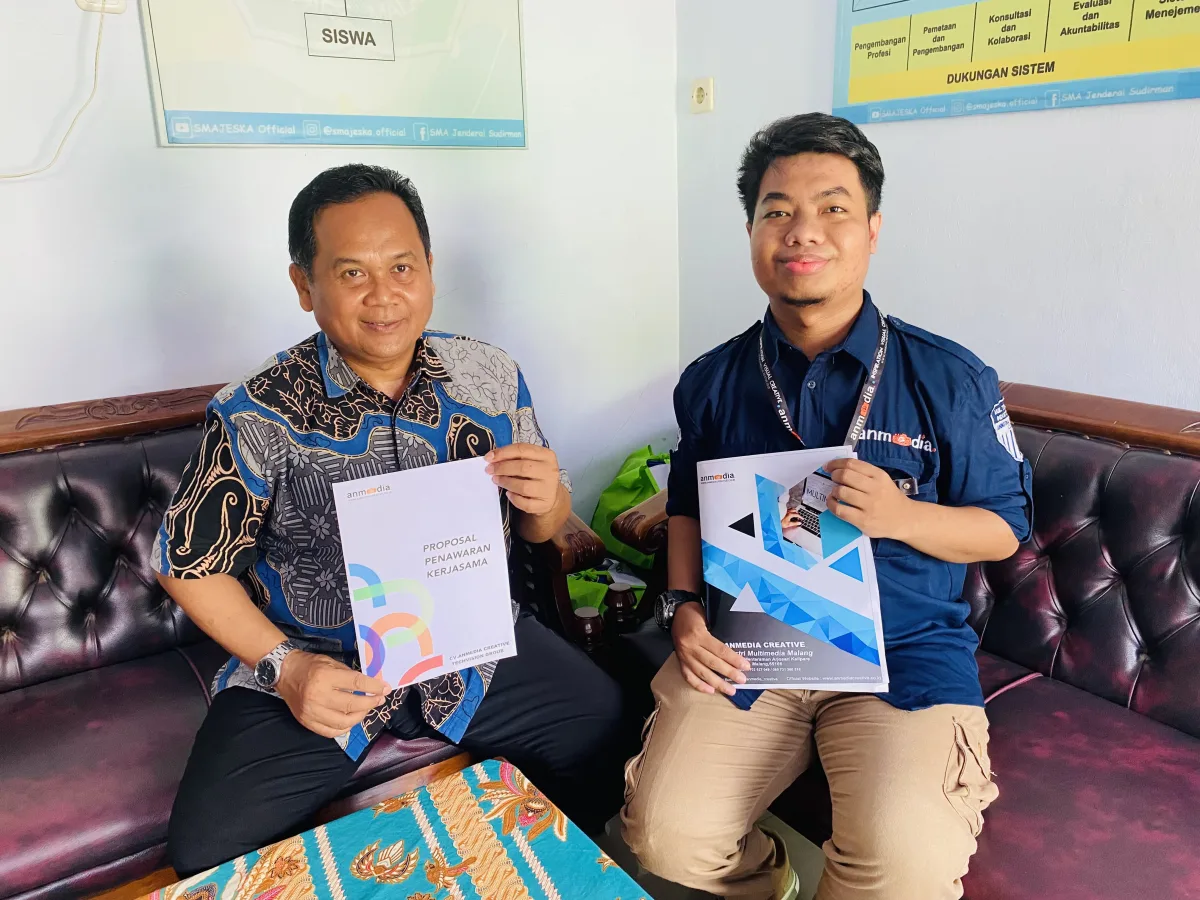 INDUSTRI MEDIA KECAMATAN KALIPARE KABUPATEN MALANG